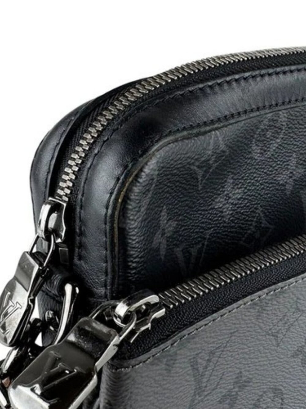 Auth LOUIS VUITTON Monogram Eclipse Trio Messenger Shoulder Bag M69443 - z9632 - Picture 6 of 11